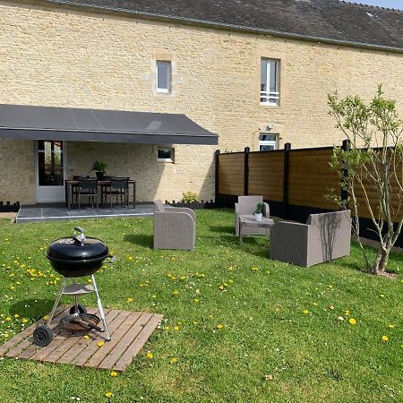 Gite Avec Jardin A 1,5 Km Des Plages Du Debarquement Tracy-sur-Mer Exteriör bild